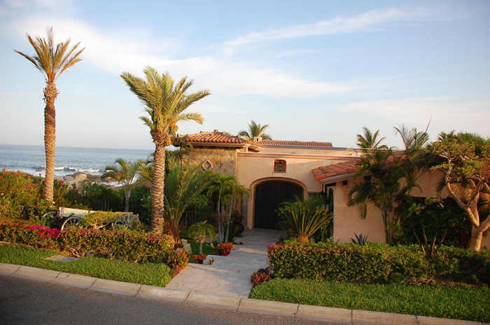 Oceanfront real estate listing Los Cabos